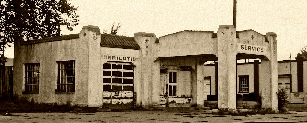 old service station abandoned in Walsenburg