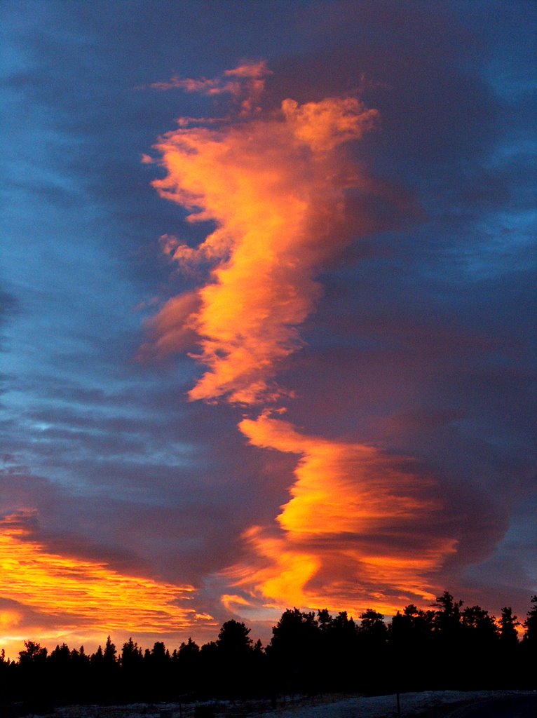 Sunrise from the east side of Longs Peak, Rocky Mountain National Park, Colorado
