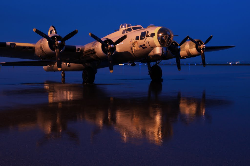 Liberty Belle, B-17, Rocky Mountain Metropolitan Airport, Broomfield, Colorado