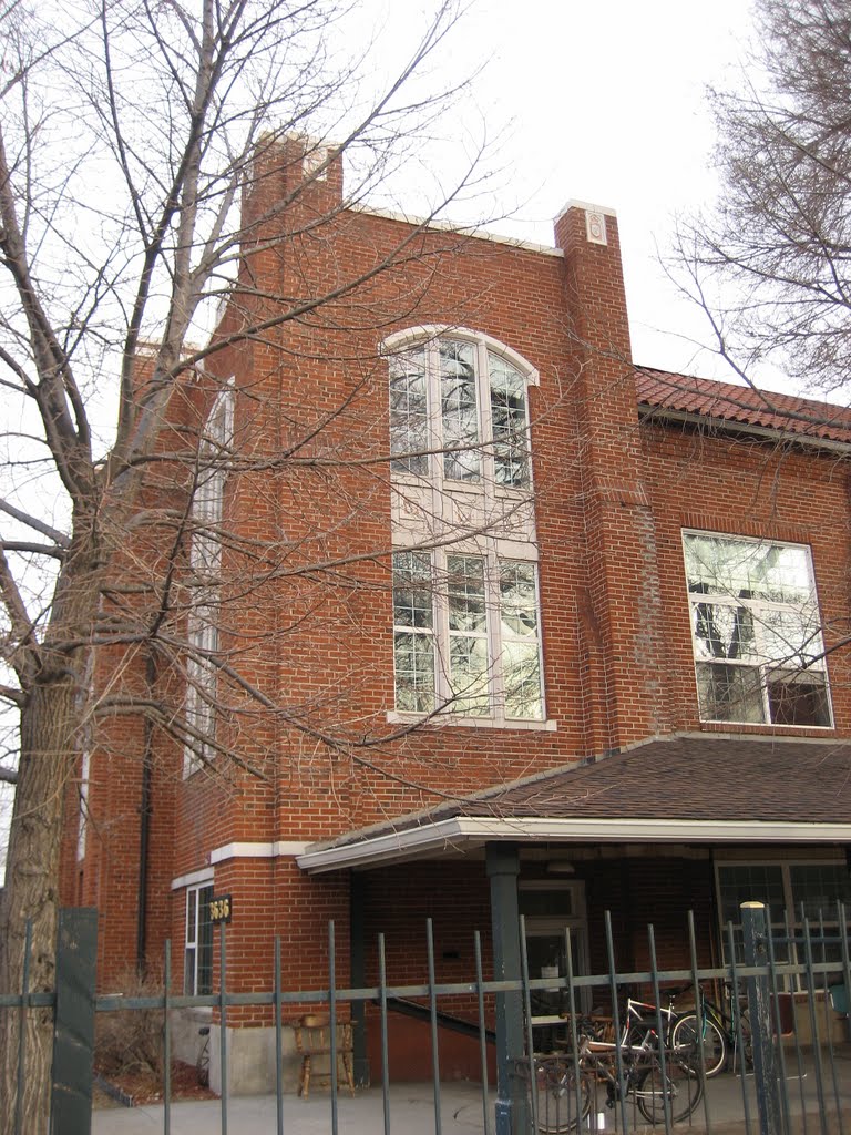 Golden Manor