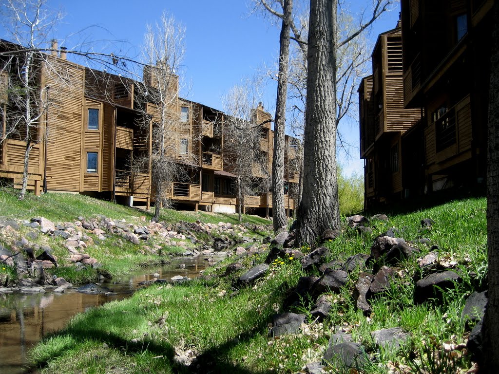 creekside living