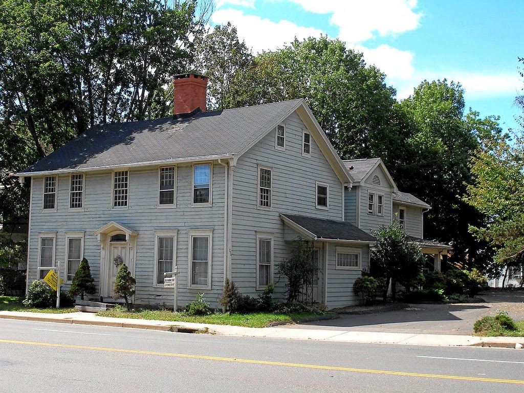 Main St