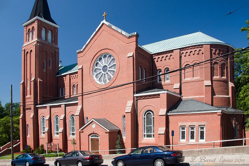 St Stanislaus Church - polonijna parafia rzymskokatolicka