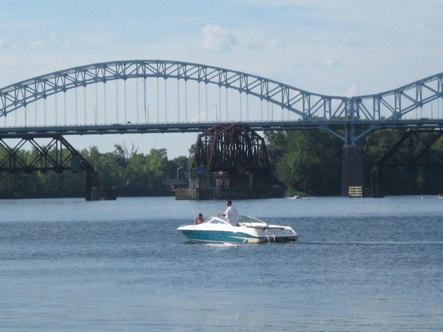 Middletown. Connecticut River