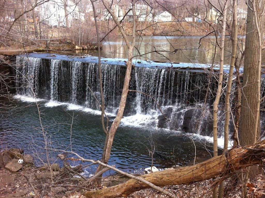 UpperMillPond_Dam