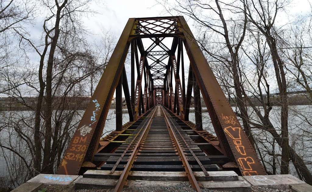 Portland/Middletown RR Bridge (Portland side)
