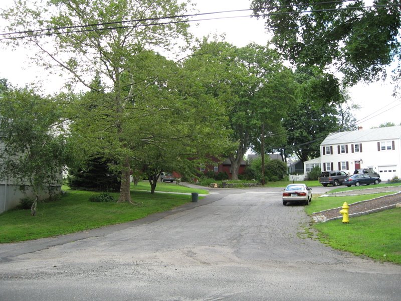 Ridge Cir, Stratford CT 06614