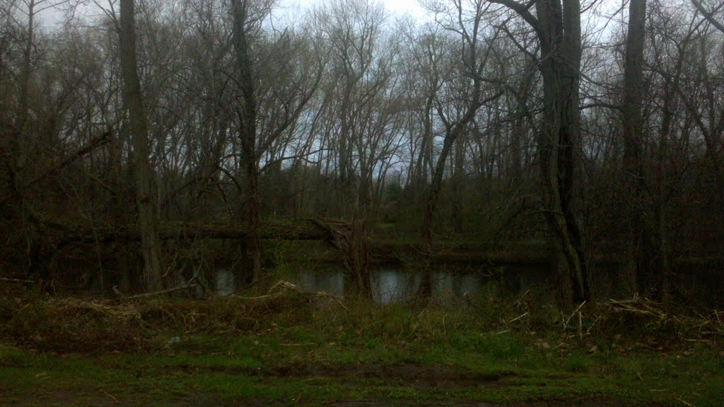 Farmington River from Nod Road, Simsbury, Connecticut April 24 2011
