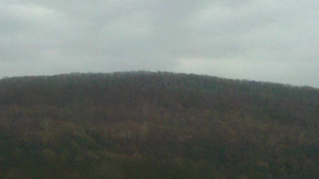 King Philips Cave on Talcott Mountain from Nod Road, Simsbury, CT April 24 2011
