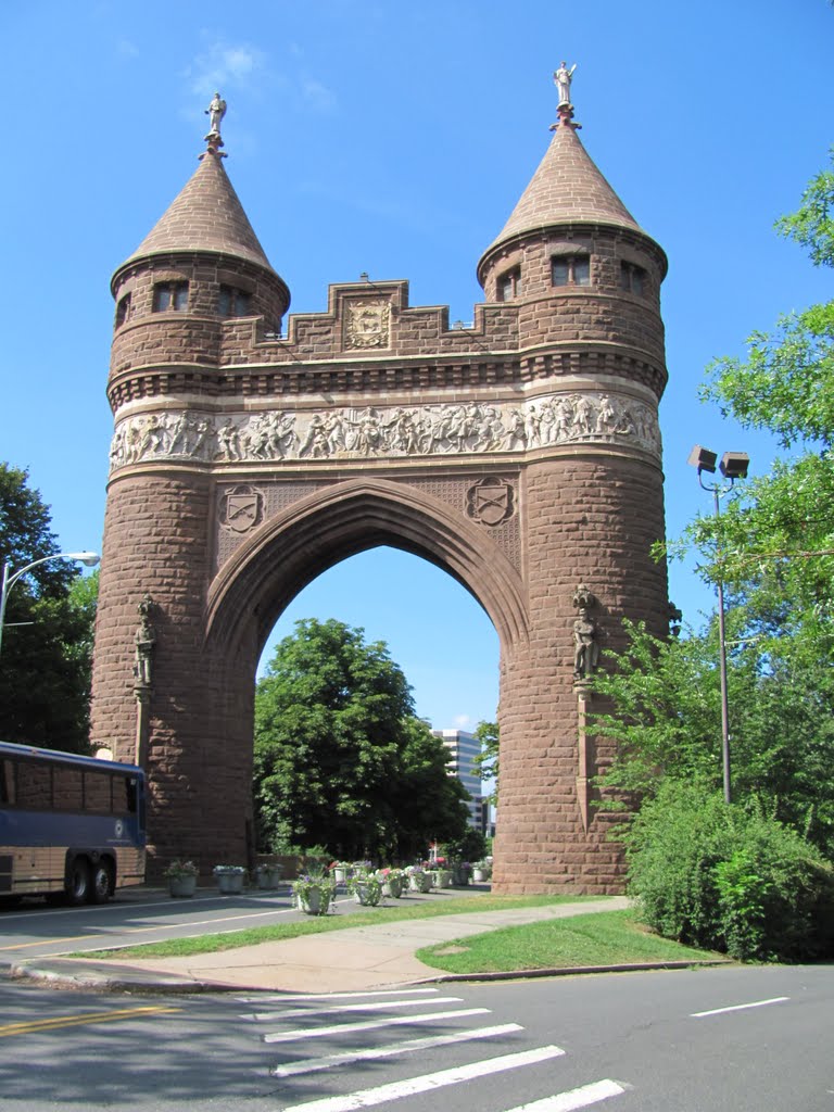 Memorial arch