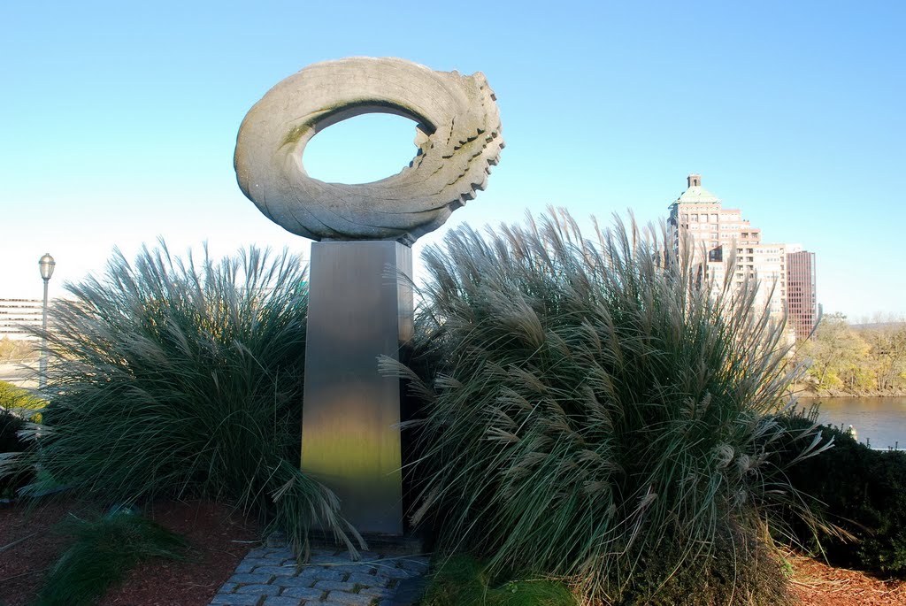 Strange monument on Connecticut river