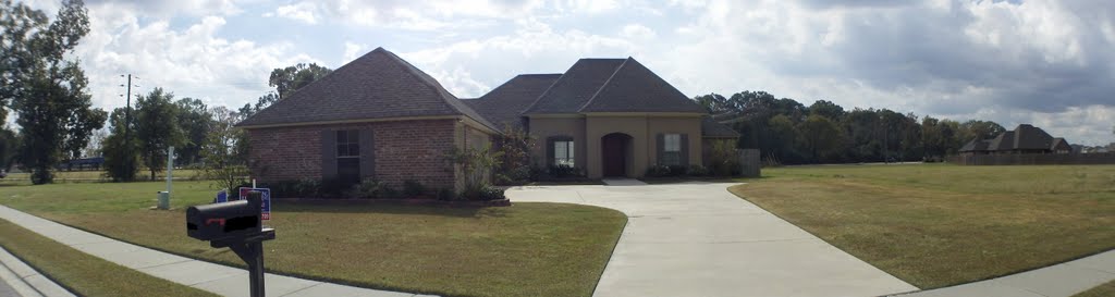 Zachary LA Panoramic Home Photo