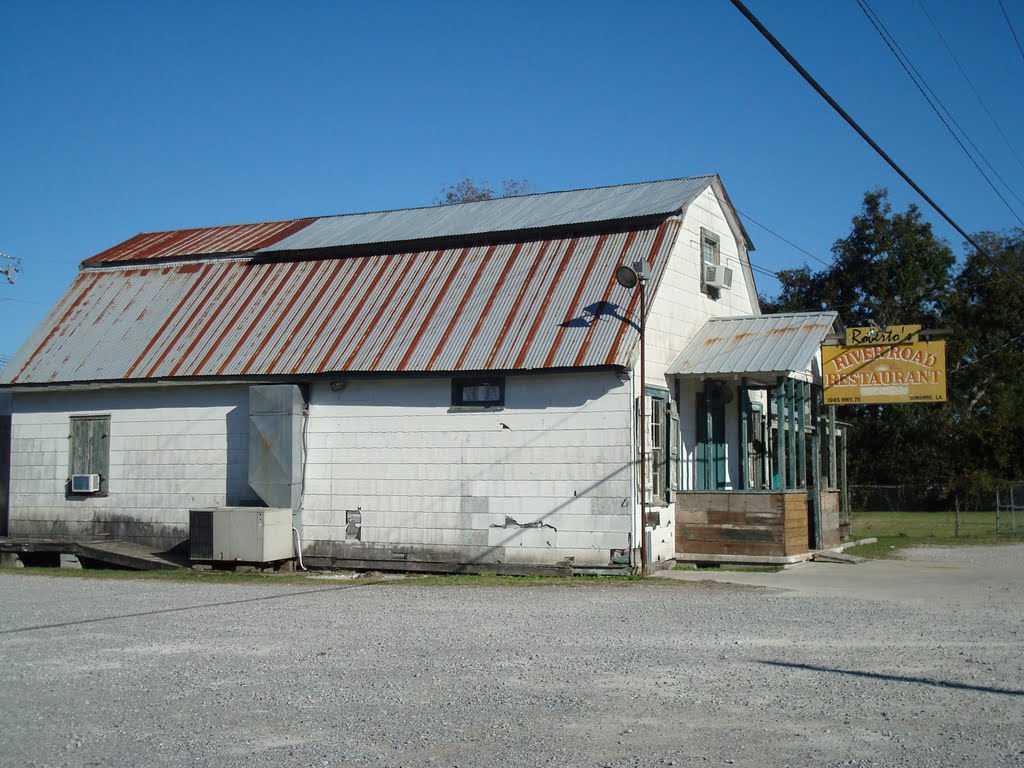 Robertos River Road Restaurant