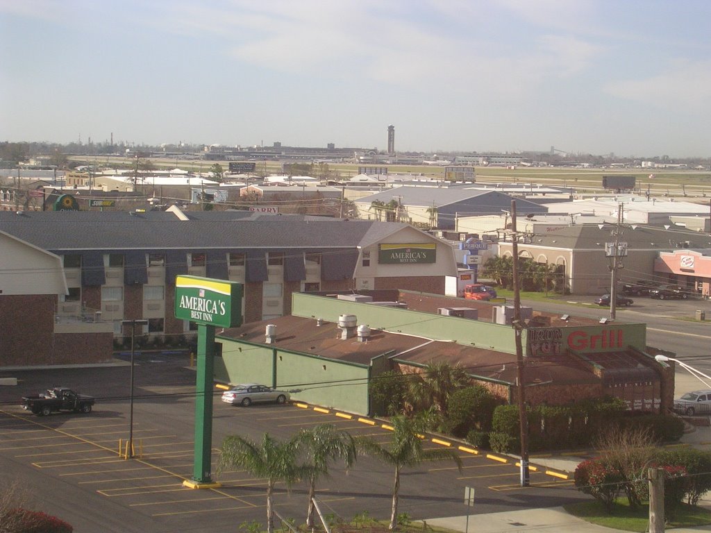 Metarie Radisson looking at NO airport
