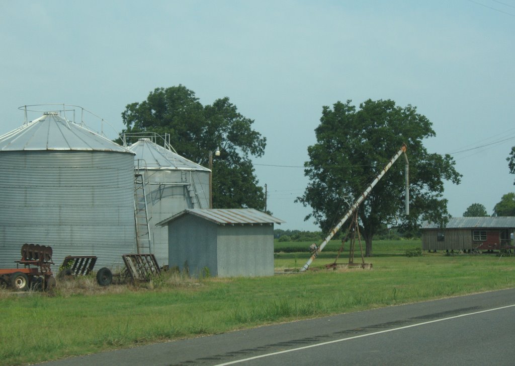 Silos and equipment off U.S. 65
