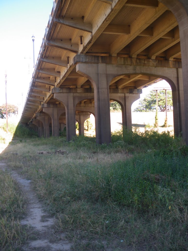 Louisiville Ave Bridge looking towards Monroe