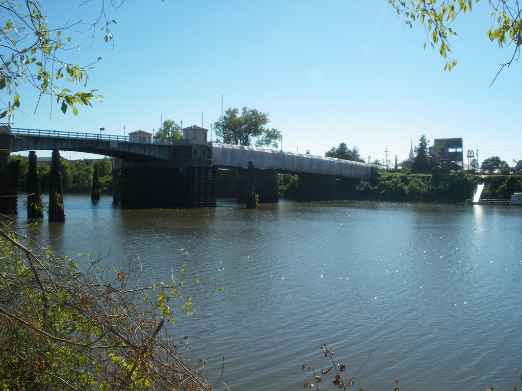 Louisiville Bridge looking towards West Monroe