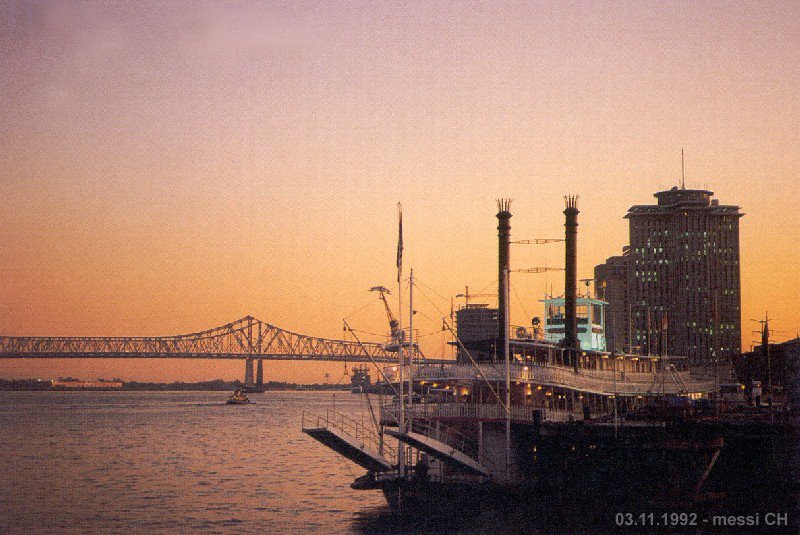 (messi92)  New Orleans  – steam boat Natchez  [210°]