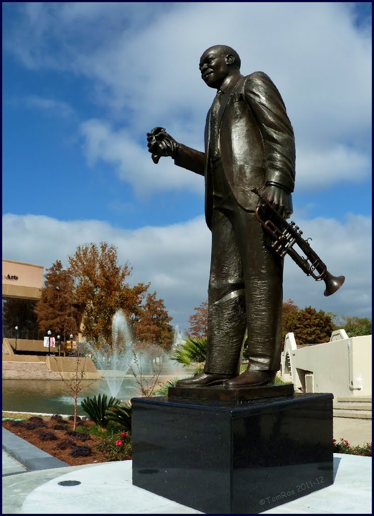 Satchmo, that bald guy with the trumpet, so good, that they named the whole state after him!