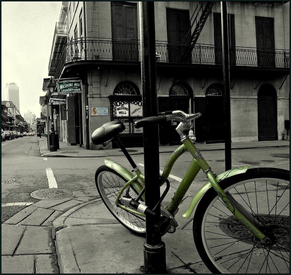 Washing Well on Dumaine, N.O. - since 1949
