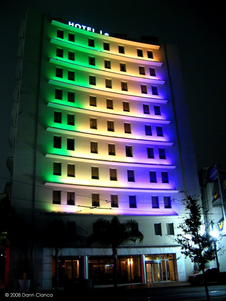 2008 - January 23rd - 06:32Z - Looking NE - Hotel Le Cirque.