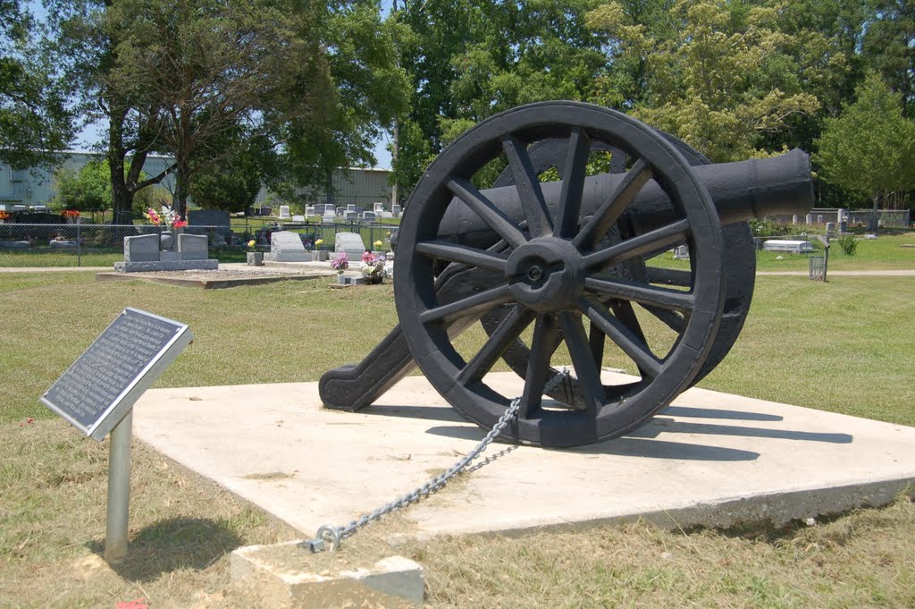 Springfield Cemetery Cannon - Springfield, LA