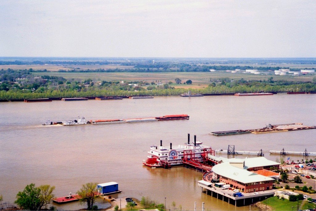 USA, un Bateau Casino à aube sur le bord du Mississippi à Baton Rouge