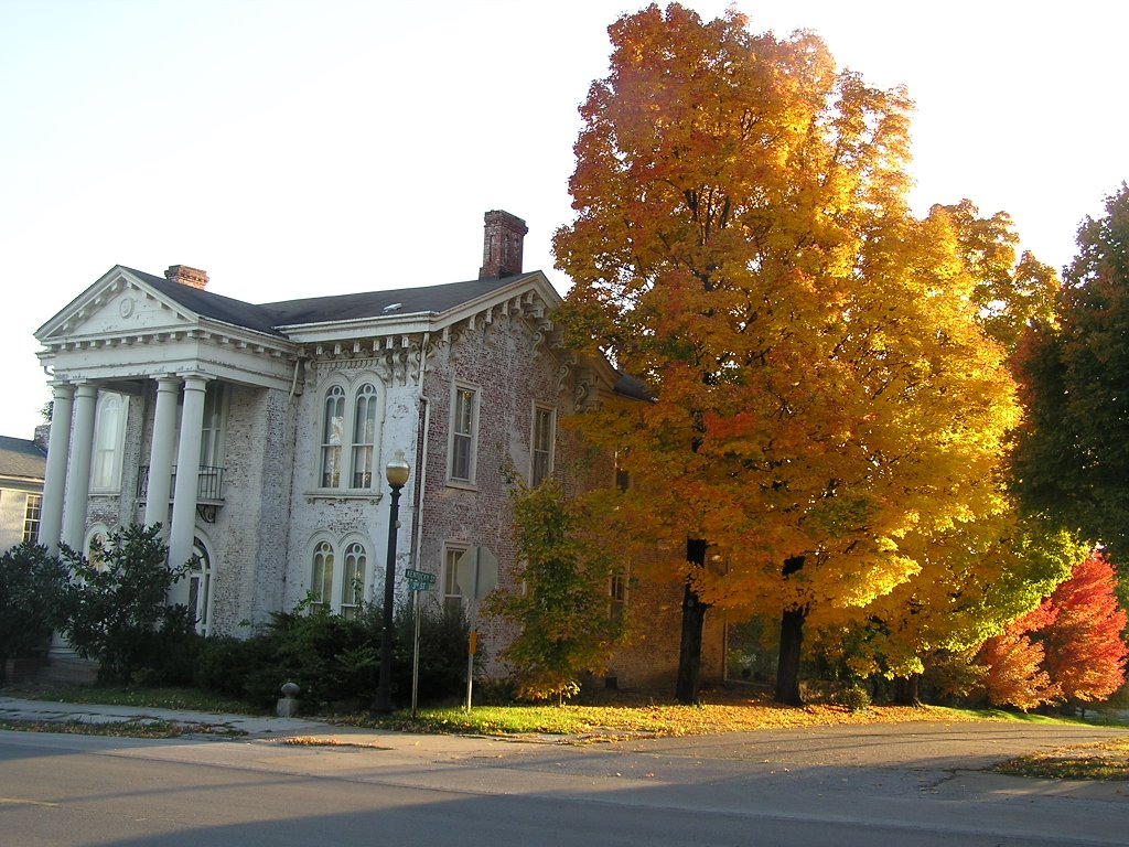 October Antebellum Mansion, Louisiana MO