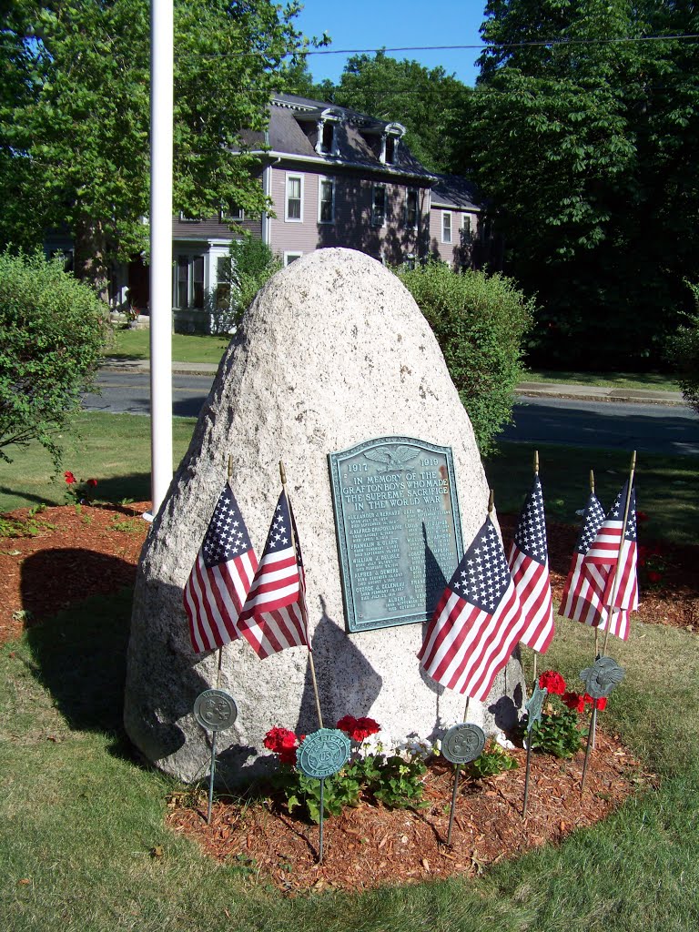 World War I Memorial - Grafton Boys