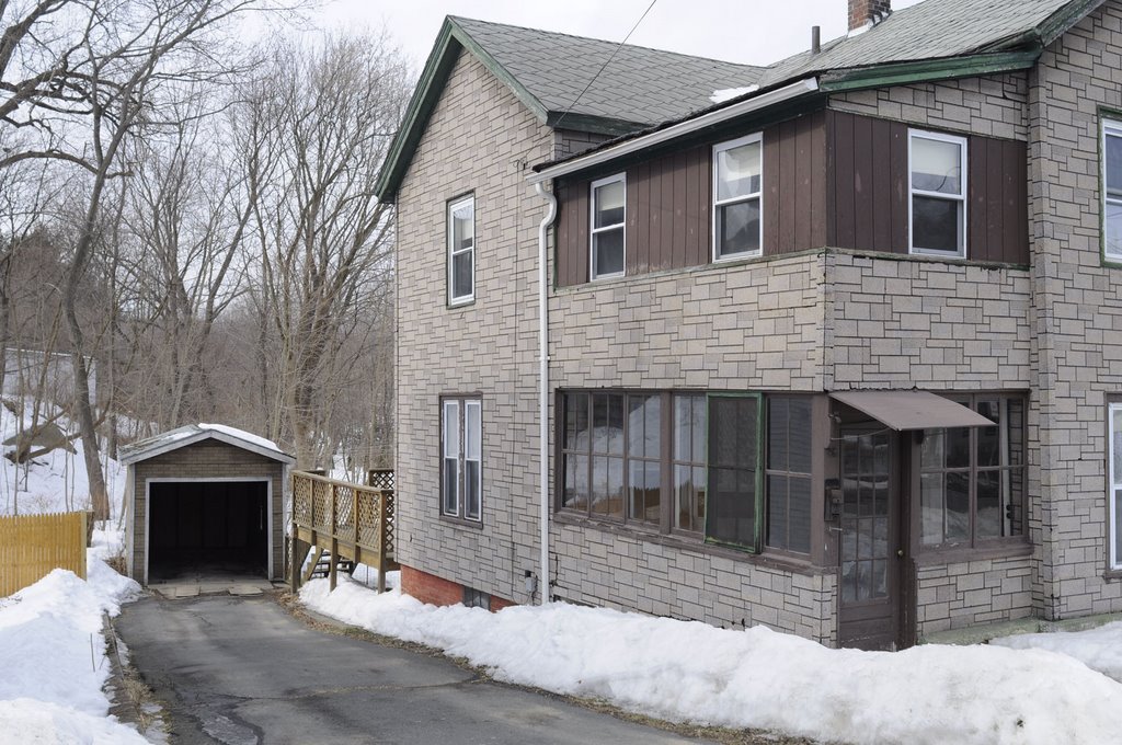 #46 Conway St