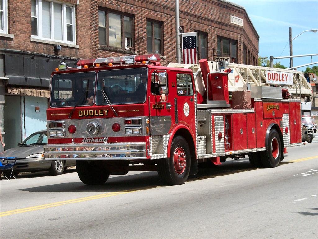 Dudley Fire Dept. Ladder 1