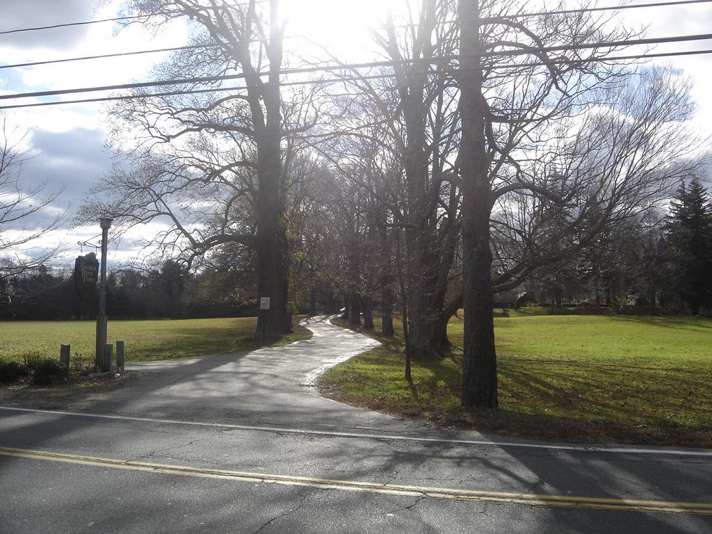 Entrance to Sachem Rock Farm