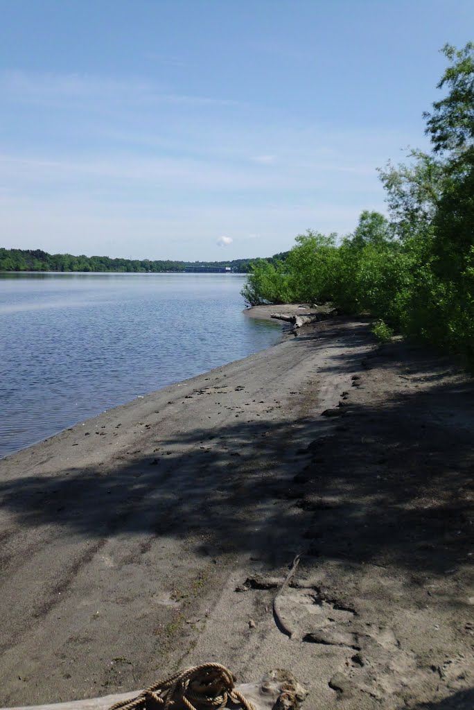 view North  on the Ct. river in Agawam mass