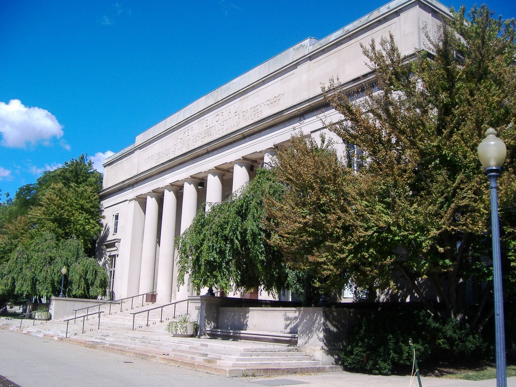 Massachusetts Institute of Technology