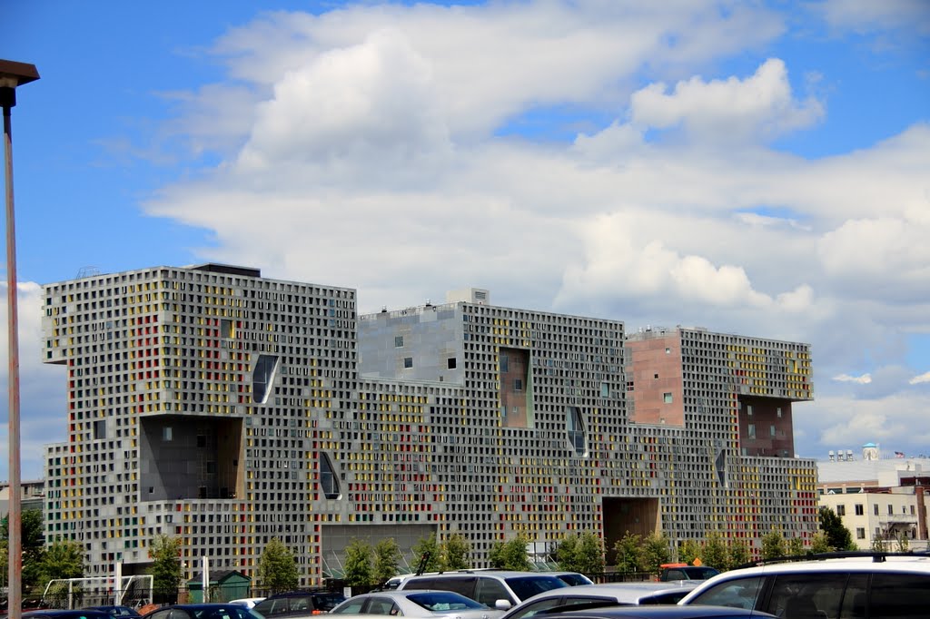 Full of Windows -- MITs Simmons Hall