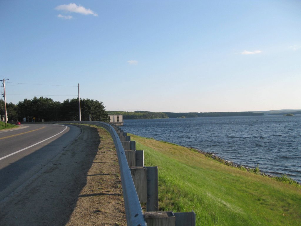 RT 70 Wachusett Reservoir May 2009