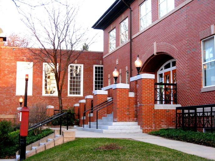 Nease Library at Eastern Nazarene College