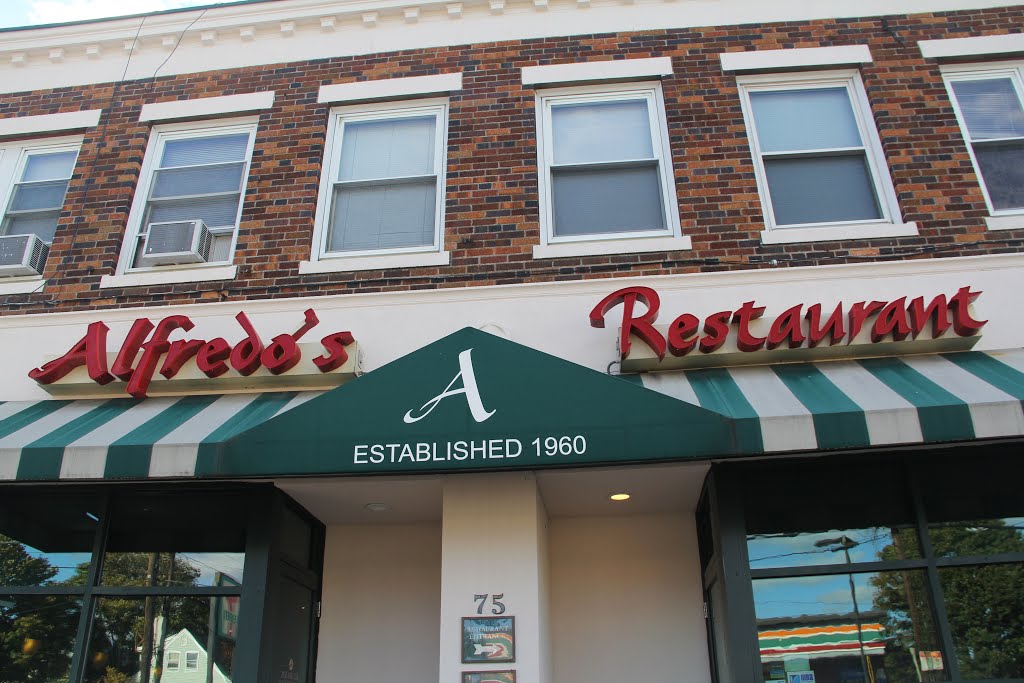 Alfredos Restaurant Sign (Quincy MA)