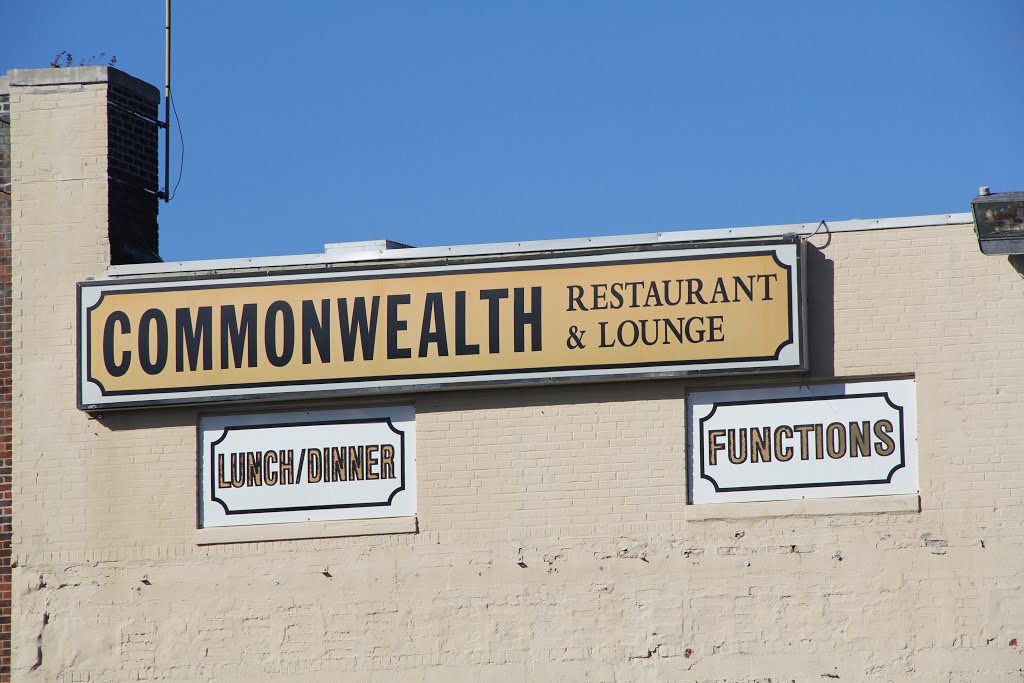 Commonwealth Restaurant & Lounge Sign (Quincy MA)