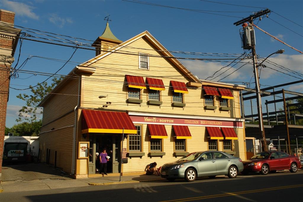 Vinny Testas Restaurant - Lexington, Center - Lexington, MA