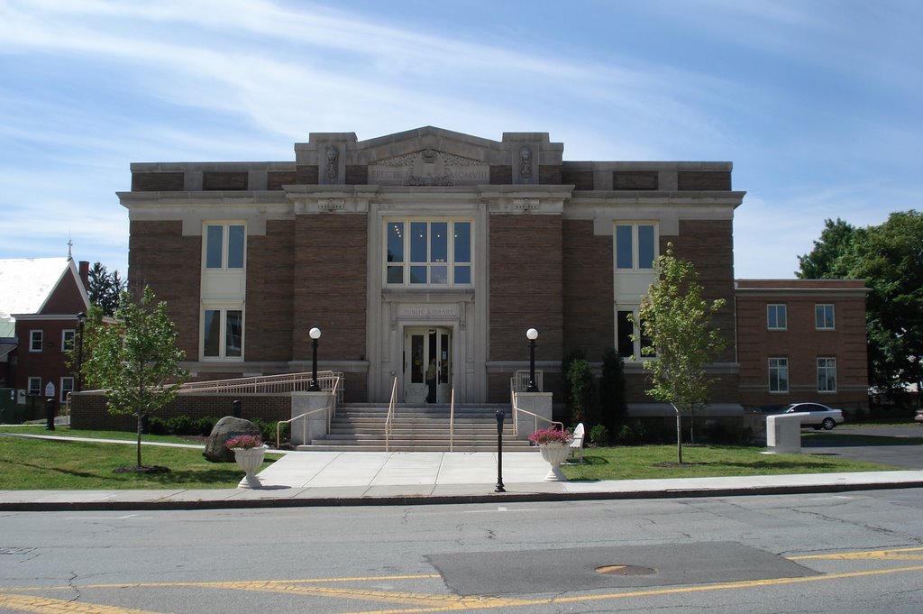 LEOMINSTER PUBLIC LIBRARY
