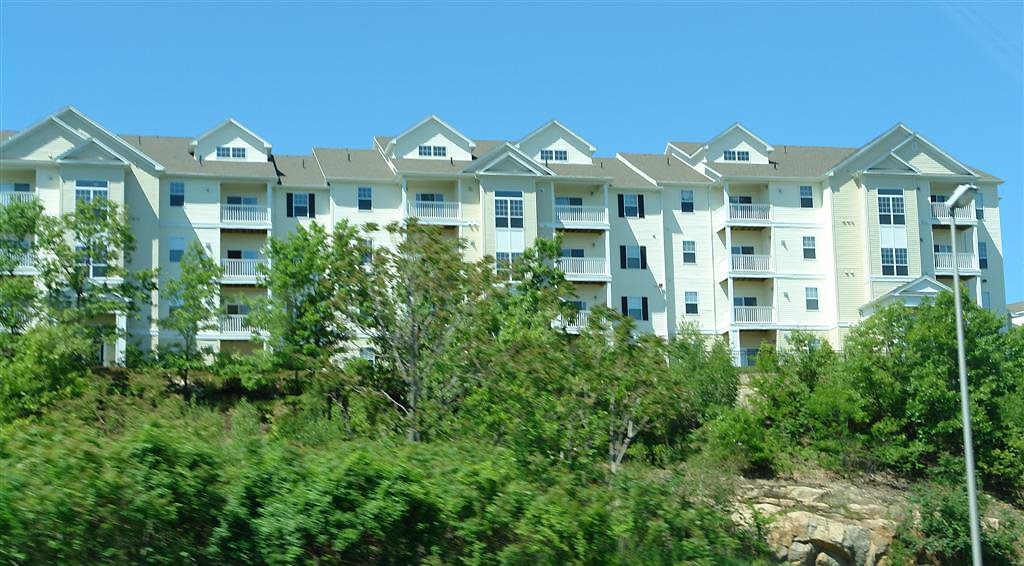 Highlands at Dearborn Apartment Complex - Peabody, MA