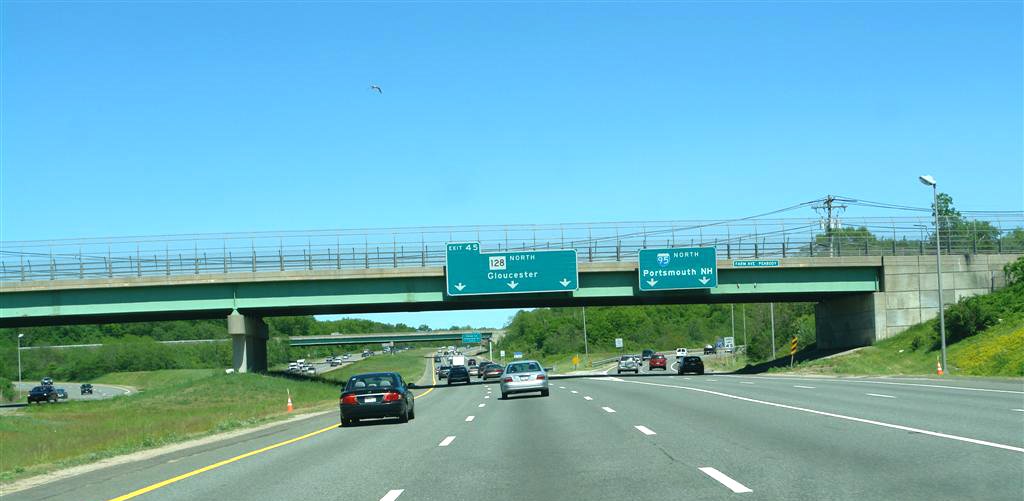 128 North and exit to I-95 North - Peabody, MA