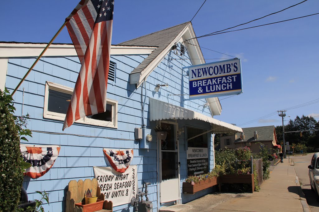 Newcombs Breakfast & Lunch, Weymouth MA