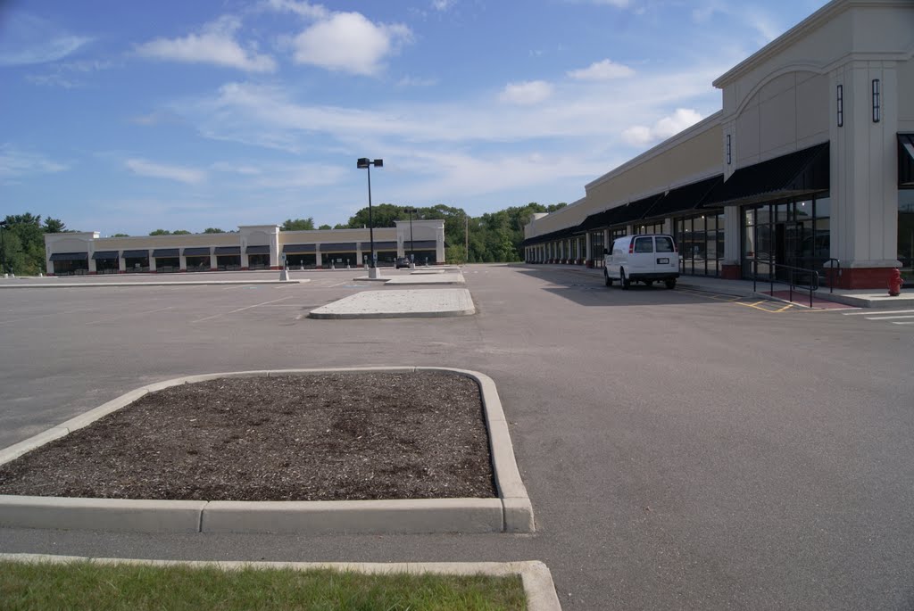 The Face of Recession. New Shopping Plaza at the busy Automile Place. 100% of vacancies since 2008.