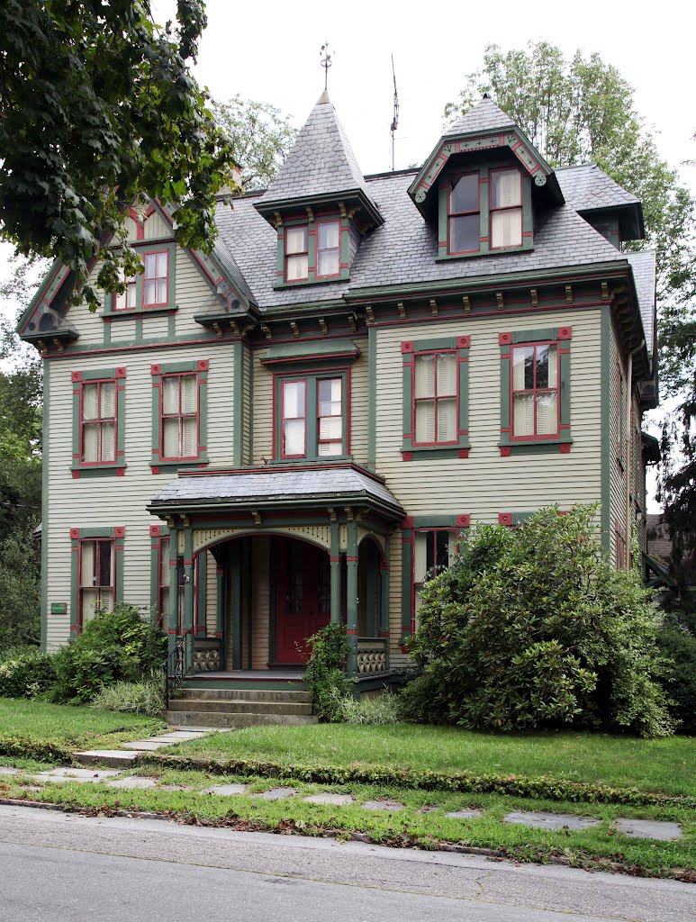 36 Maple St., New Bedford, MA