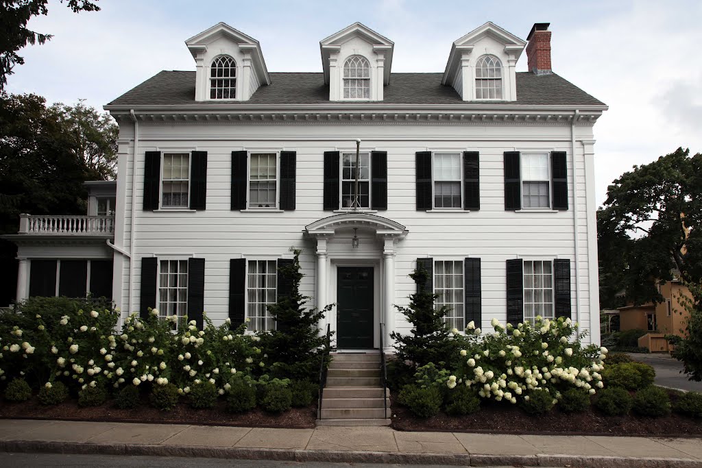 118 Cottage St., New Bedford, MA