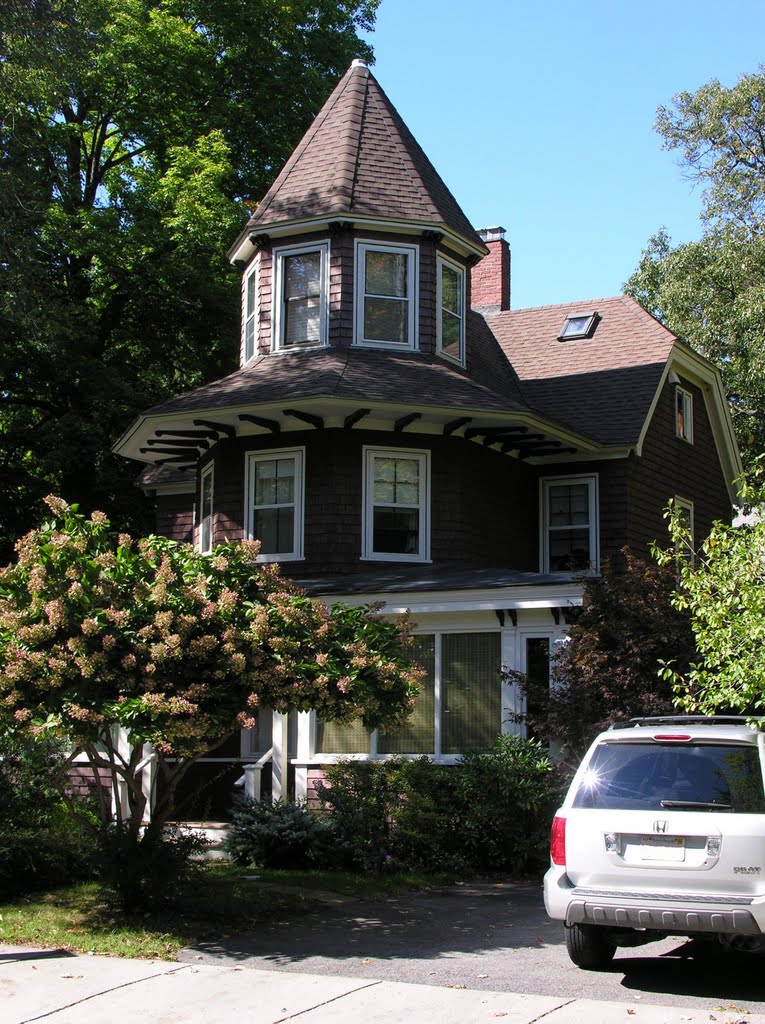 Newton Highlands, Victorian House With Octagon Tower