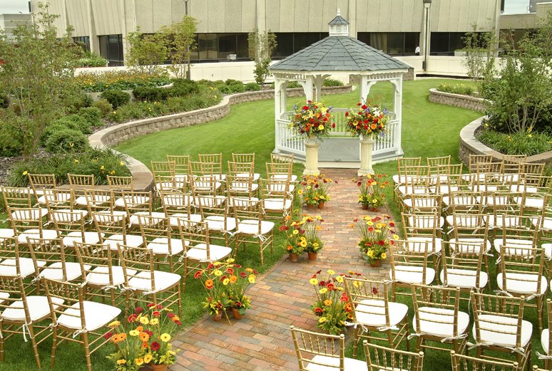 Springfield Marriott Hotel - Outdoor Wedding