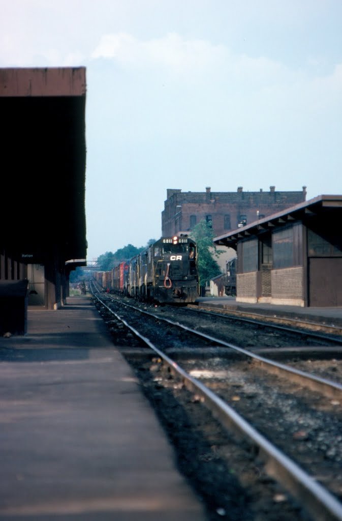 Conrail Freight Train, with GE U25C No. 6811 in the lead, at Springfield, MA